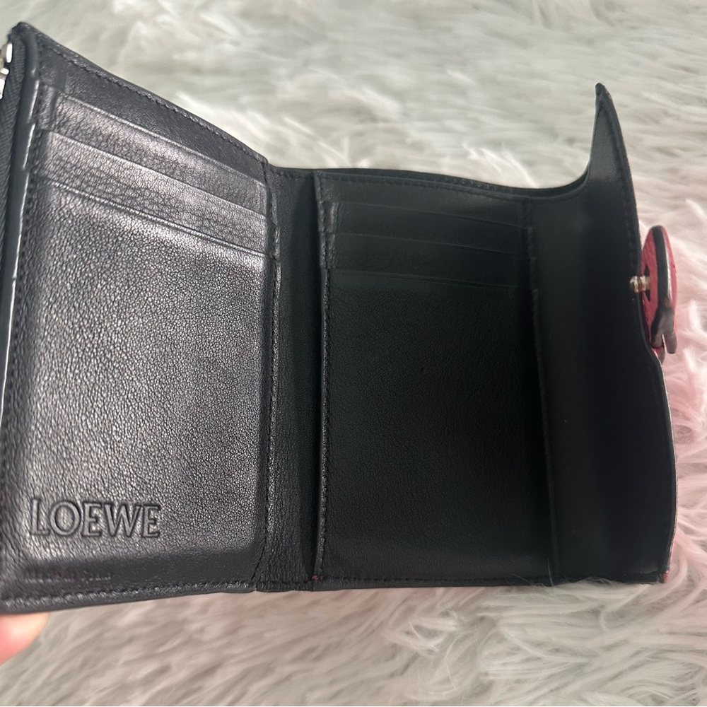 Loewe Womens Vertical‎ Small Pink leather wallet - Picture 8 of 13